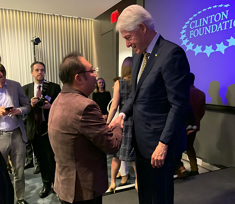 菲彩国际集团_克林顿基金会年度通告会及招待会召开，，，，，，菲彩国际集团董事局主席徐鹏应邀出席