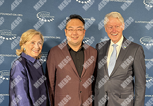 菲彩国际集团_再聚首：克林顿基金会年度晚宴召开，，，，，，菲彩国际集团董事局主席徐鹏应邀出席