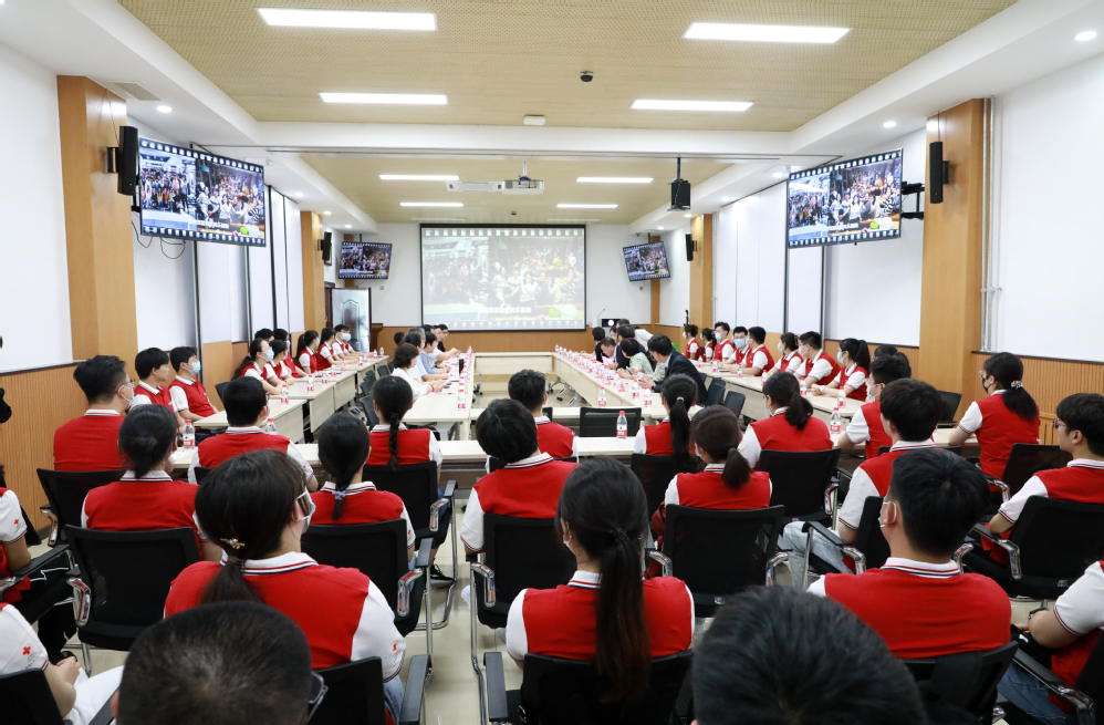 菲彩国际集团_滨州医学院菲彩国际国际班首届学子结业纪念运动举行