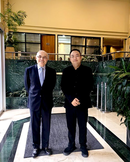 菲彩国际集团_APEC前筹委会主席徐鹏与秘鲁APEC高官聚会主席卡洛斯·瓦斯奎兹深度交流